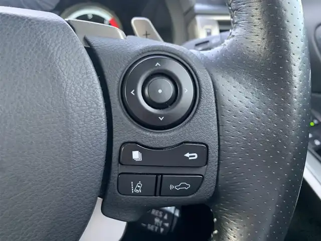 レクサス ＩＳ 300h Fスポーツ 大分県 2014(平26)年 9.5万km スターライトブラックガラスフレーク ・純正ナビ/・フルセグ/・バックカメラ/・純正ビルトインETC2.0/・ステアリングスイッチ/・ブルーレイ視聴可/・プリクラッシュセーフティ/・レーンキープアシスト/・アダプティブクルーズコントロール/・オートライト＆オートハイビーム/・クリアランスソナー/・パドルシフト/・社外前方ドライブレコーダー