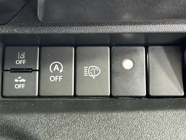 スズキ ジムニー XC 佐賀県 2023(令5)年 0.6万km ジャングルグリーン 純正8インチディーラーオプションナビ/バックカメラ/フルセグテレビTVキット付き/CD/DVD/SD/BT/USB/FM.AM/ナビ連動前後ドライブレコーダー/ETC/パートタイム4WD/ダウンヒルアシストコントロール/スズキレーダーブレーキサポートシステム/レーンキープアシスト/クルーズコントロール/オートハイビーム/オートライト/プッシュスタート/保証書/取扱説明書