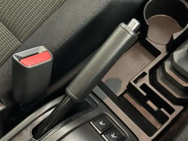 スズキ ジムニー XC 佐賀県 2023(令5)年 0.6万km ジャングルグリーン 純正8インチディーラーオプションナビ/バックカメラ/フルセグテレビTVキット付き/CD/DVD/SD/BT/USB/FM.AM/ナビ連動前後ドライブレコーダー/ETC/パートタイム4WD/ダウンヒルアシストコントロール/スズキレーダーブレーキサポートシステム/レーンキープアシスト/クルーズコントロール/オートハイビーム/オートライト/プッシュスタート/保証書/取扱説明書