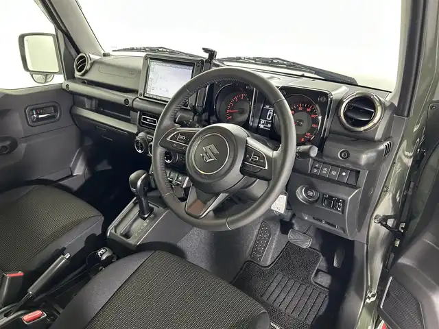 スズキ ジムニー XC 佐賀県 2023(令5)年 0.6万km ジャングルグリーン 純正8インチディーラーオプションナビ/バックカメラ/フルセグテレビTVキット付き/CD/DVD/SD/BT/USB/FM.AM/ナビ連動前後ドライブレコーダー/ETC/パートタイム4WD/ダウンヒルアシストコントロール/スズキレーダーブレーキサポートシステム/レーンキープアシスト/クルーズコントロール/オートハイビーム/オートライト/プッシュスタート/保証書/取扱説明書