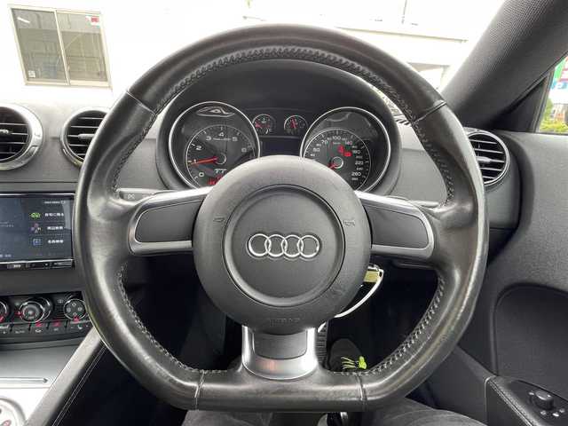アウディ ＴＴクーペ 2．0 TFSI 東京都 2008(平20)年 7.5万km ファントムブラックパールエフェクト 社外HDDナビゲーション/Bluetooth接続/バックカメラ/スペアキー/純正フロアマット/レザーシート/ABS/横滑り防止機能/オートライト/タイヤ（レグノ）