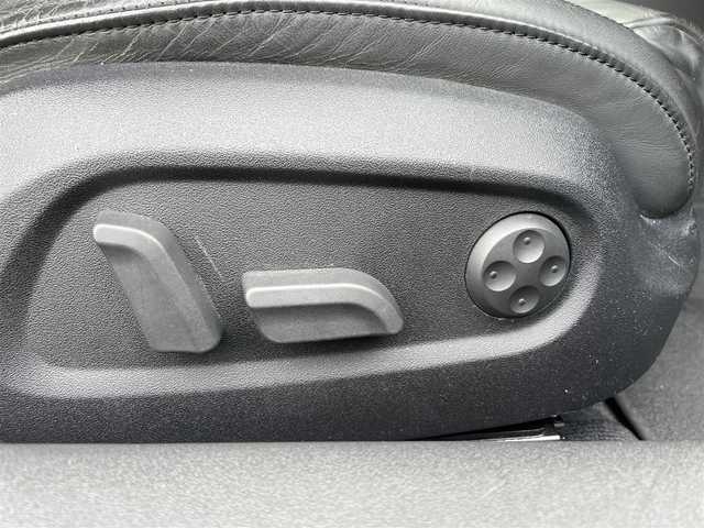 アウディ ＴＴクーペ 2．0 TFSI 東京都 2008(平20)年 7.5万km ファントムブラックパールエフェクト 社外HDDナビゲーション/Bluetooth接続/バックカメラ/スペアキー/純正フロアマット/レザーシート/ABS/横滑り防止機能/オートライト/タイヤ（レグノ）