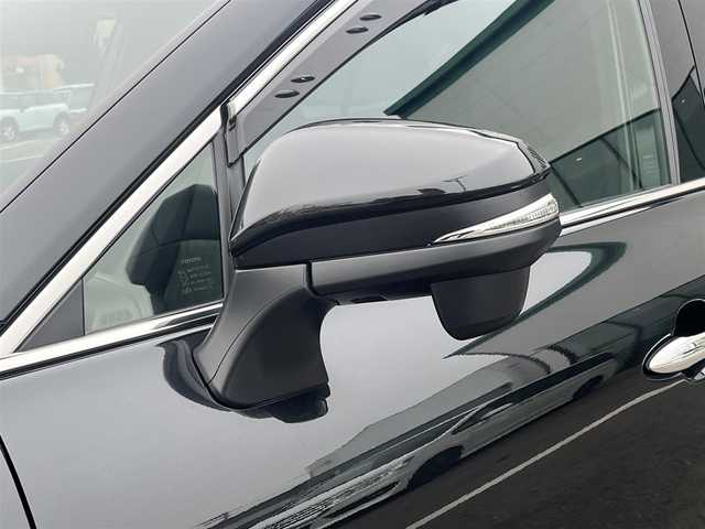 トヨタ ハリアー G 愛媛県 2023(令5)年 0.4万km プレシャスブラックパール ワンオーナー/純正メーカーナビ（AM/FM/USB/TV/Bluetooth）/バックカメラ/ETC2.0/クルーズコントロール/オートライト/オートハイビーム/パワーバックドア/コーナーセンサー/横滑り防止装置/ステアリングスイッチ/パワーシート/純正アルミホイール/AAC
