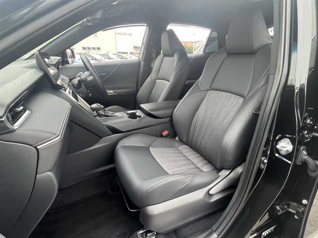 トヨタ ハリアー G 愛媛県 2023(令5)年 0.4万km プレシャスブラックパール ワンオーナー/純正メーカーナビ（AM/FM/USB/TV/Bluetooth）/バックカメラ/ETC2.0/クルーズコントロール/オートライト/オートハイビーム/パワーバックドア/コーナーセンサー/横滑り防止装置/ステアリングスイッチ/パワーシート/純正アルミホイール/AAC