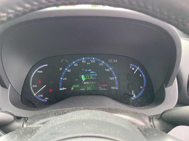 トヨタ ヤリスクロス ハイブリッド Z 神奈川県 2023(令5)年 2.3万km シルバーメタリック ワンオーナー/純正メモリナビ/フルセグテレビ/ウィンカーミラー/クルーズコントロール/ドアバイザー/プッシュスタート/ETC/全方位モニター/スペアキー/取扱説明書/保証書