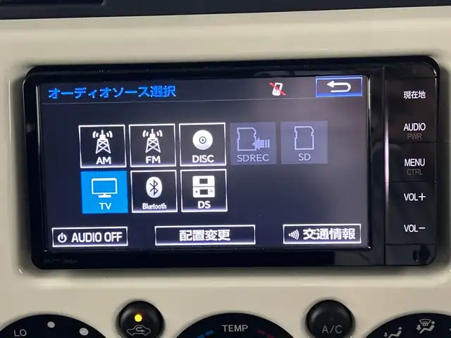 トヨタ ＦＪクルーザー 三重県 2014(平26)年 5.3万km ホワイト /純正ナビ//フルセグ/CD/Bluetooth//バックカメラ//ETC//ステアリングスイッチ//ＯＰサイドステップ//コーナーセンサー//リモコンキー//ライトレベライザー//フロアマット