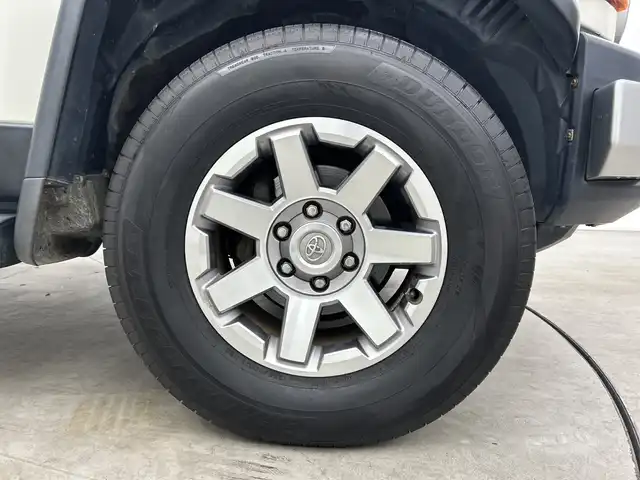 トヨタ ＦＪクルーザー 三重県 2014(平26)年 5.3万km ホワイト /純正ナビ//フルセグ/CD/Bluetooth//バックカメラ//ETC//ステアリングスイッチ//ＯＰサイドステップ//コーナーセンサー//リモコンキー//ライトレベライザー//フロアマット