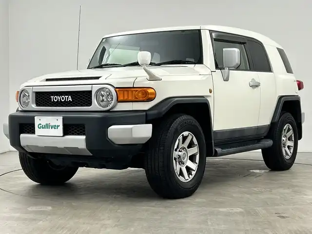 トヨタ ＦＪクルーザー 三重県 2014(平26)年 5.3万km ホワイト /純正ナビ//フルセグ/CD/Bluetooth//バックカメラ//ETC//ステアリングスイッチ//ＯＰサイドステップ//コーナーセンサー//リモコンキー//ライトレベライザー//フロアマット