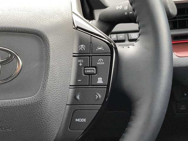 トヨタ プリウス Z 佐賀県 2025(令7)年 0.9万km グレー ワンオーナー/純正12.3インチディスプレイオーディオ/パノラマミックビューモニター/プリクラッシュセーフティ/レーンディパーチャーアラート/オートハイビーム/アダプティブクルーズコントロール/クリアランスソナー/ブラインドスポットモニター/リアクロストラフィックアラート/電動パーキングブレーキ/オートブレーキホールド/パーキングアシスト/デジタルインナーミラー/置くだけ充電/レザーシート/パワーシート/シートヒーター/エアシート/ステアリングヒーター/ステアリングリモコン/パワートランク/ETC2.0/プッシュスタート/スマートキー/LEDヘッドライト/社外アルミホイール/アッシュグレー（1M2)