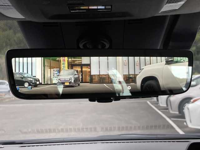 トヨタ プリウス Z 佐賀県 2025(令7)年 0.9万km グレー ワンオーナー/純正12.3インチディスプレイオーディオ/パノラマミックビューモニター/プリクラッシュセーフティ/レーンディパーチャーアラート/オートハイビーム/アダプティブクルーズコントロール/クリアランスソナー/ブラインドスポットモニター/リアクロストラフィックアラート/電動パーキングブレーキ/オートブレーキホールド/パーキングアシスト/デジタルインナーミラー/置くだけ充電/レザーシート/パワーシート/シートヒーター/エアシート/ステアリングヒーター/ステアリングリモコン/パワートランク/ETC2.0/プッシュスタート/スマートキー/LEDヘッドライト/社外アルミホイール/アッシュグレー（1M2)