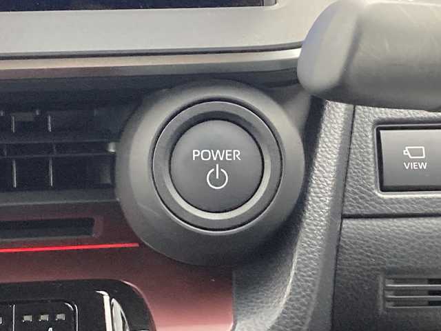 トヨタ プリウス Z 佐賀県 2025(令7)年 0.9万km グレー ワンオーナー/純正12.3インチディスプレイオーディオ/パノラマミックビューモニター/プリクラッシュセーフティ/レーンディパーチャーアラート/オートハイビーム/アダプティブクルーズコントロール/クリアランスソナー/ブラインドスポットモニター/リアクロストラフィックアラート/電動パーキングブレーキ/オートブレーキホールド/パーキングアシスト/デジタルインナーミラー/置くだけ充電/レザーシート/パワーシート/シートヒーター/エアシート/ステアリングヒーター/ステアリングリモコン/パワートランク/ETC2.0/プッシュスタート/スマートキー/LEDヘッドライト/社外アルミホイール/アッシュグレー（1M2)