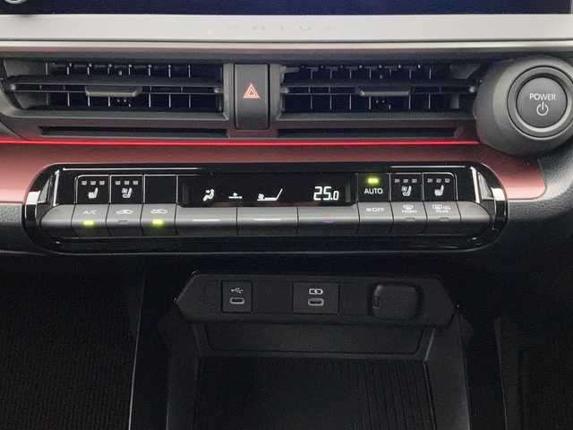 トヨタ プリウス Z 佐賀県 2025(令7)年 0.9万km グレー ワンオーナー/純正12.3インチディスプレイオーディオ/パノラマミックビューモニター/プリクラッシュセーフティ/レーンディパーチャーアラート/オートハイビーム/アダプティブクルーズコントロール/クリアランスソナー/ブラインドスポットモニター/リアクロストラフィックアラート/電動パーキングブレーキ/オートブレーキホールド/パーキングアシスト/デジタルインナーミラー/置くだけ充電/レザーシート/パワーシート/シートヒーター/エアシート/ステアリングヒーター/ステアリングリモコン/パワートランク/ETC2.0/プッシュスタート/スマートキー/LEDヘッドライト/社外アルミホイール/アッシュグレー（1M2)