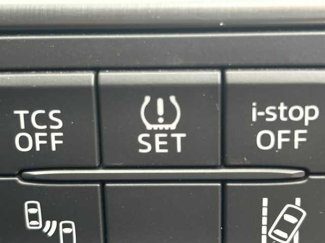 マツダ ＣＸ－５ XD Lパッケージ 和歌山県 2015(平27)年 7.1万km ディープクリスタルブルーマイカ 純正SDナビ/バックカメラ/フルセグ/CD/DVD/SD/BT/コーナーセンサ/レーンキープ/BSM/ETC/シートヒーター/MTモード付AT/横滑り防止/パワーシート/ポジションメモリー/アイドリングストップ/スマートキー/オートライト/革巻きステアリング/ドアバイザー