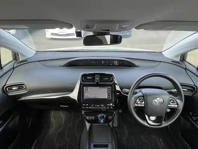 トヨタ プリウス S 群馬県 2019(令1)年 3.5万km ホワイトパールクリスタルシャイン モデリスタエアロ　/純正ナビ　/フルセグ・Ｂｌｕｅｔｏｏｔｈ　/バックカメラ　/ドライブレコーダー　/衝突軽減ブレーキ　/コーナーセンサー　/レーンアシスト　/アダプティブクルーズコントロール　/純正フロアマット