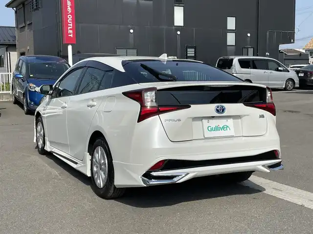 トヨタ プリウス S 群馬県 2019(令1)年 3.5万km ホワイトパールクリスタルシャイン モデリスタエアロ　/純正ナビ　/フルセグ・Ｂｌｕｅｔｏｏｔｈ　/バックカメラ　/ドライブレコーダー　/衝突軽減ブレーキ　/コーナーセンサー　/レーンアシスト　/アダプティブクルーズコントロール　/純正フロアマット