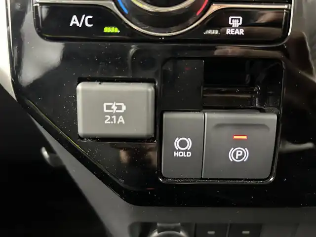 トヨタ ルーミー カスタムG－T 埼玉県 2023(令5)年 0.4万km ブラックマイカメタリック 純正9インチナビ　NSZT-Y68T/(Bluetooth/CD/DVD/AM/FM)/地デジフルセグ/バックカメラ/前後ドライブレコーダー/ETC2.0/アダプティブクルーズコントロール/クリアランスソナー/前席シートヒーター/衝突軽減ブレーキ/アイドリングストップ/電子パーキングシステム/ブレーキホールド/両側パワースライドドア/プッシュスタート/ステアリングリモコン/ウィンカーミラー/フロントフォグランプ/ロールサンシェード/純正フロアマット/純正ドアバイザー/純正15インチアルミホイール