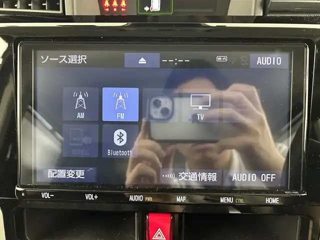 トヨタ ルーミー カスタムG－T 埼玉県 2023(令5)年 0.4万km ブラックマイカメタリック 純正9インチナビ　NSZT-Y68T/(Bluetooth/CD/DVD/AM/FM)/地デジフルセグ/バックカメラ/前後ドライブレコーダー/ETC2.0/アダプティブクルーズコントロール/クリアランスソナー/前席シートヒーター/衝突軽減ブレーキ/アイドリングストップ/電子パーキングシステム/ブレーキホールド/両側パワースライドドア/プッシュスタート/ステアリングリモコン/ウィンカーミラー/フロントフォグランプ/ロールサンシェード/純正フロアマット/純正ドアバイザー/純正15インチアルミホイール