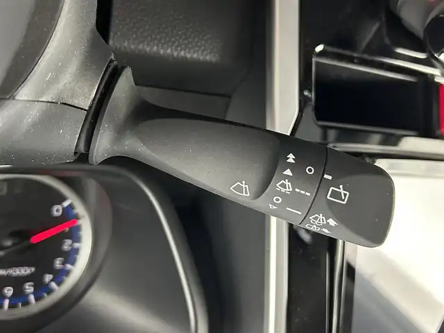 トヨタ ルーミー カスタムG－T 埼玉県 2023(令5)年 0.4万km ブラックマイカメタリック 純正9インチナビ　NSZT-Y68T/(Bluetooth/CD/DVD/AM/FM)/地デジフルセグ/バックカメラ/前後ドライブレコーダー/ETC2.0/アダプティブクルーズコントロール/クリアランスソナー/前席シートヒーター/衝突軽減ブレーキ/アイドリングストップ/電子パーキングシステム/ブレーキホールド/両側パワースライドドア/プッシュスタート/ステアリングリモコン/ウィンカーミラー/フロントフォグランプ/ロールサンシェード/純正フロアマット/純正ドアバイザー/純正15インチアルミホイール