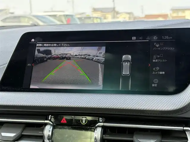 ＢＭＷ １１８ｄ Mスポーツ 大分県 2022(令4)年 5.5万km ガンＭ ・ナビ(BT/Spotify/USB)/・バックカメラ/・サンルーフ/・衝突軽減ブレーキ/・ドライブレコーダー/・ETC/・ブラインドスポットモニター/・コーナーセンサー/・パワーシート/・シートメモリー/・MTモード付きAT/・ドライブモード/・ステアリングリモコン/・クルーズコントロール/・置くだけ充電/・スマートキー/・プッシュスタートボタン