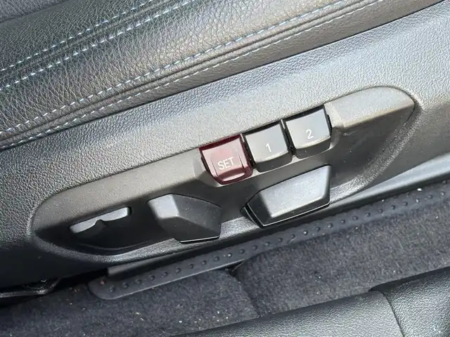 ＢＭＷ １１８ｄ Mスポーツ 大分県 2022(令4)年 5.5万km ガンＭ ・ナビ(BT/Spotify/USB)/・バックカメラ/・サンルーフ/・衝突軽減ブレーキ/・ドライブレコーダー/・ETC/・ブラインドスポットモニター/・コーナーセンサー/・パワーシート/・シートメモリー/・MTモード付きAT/・ドライブモード/・ステアリングリモコン/・クルーズコントロール/・置くだけ充電/・スマートキー/・プッシュスタートボタン