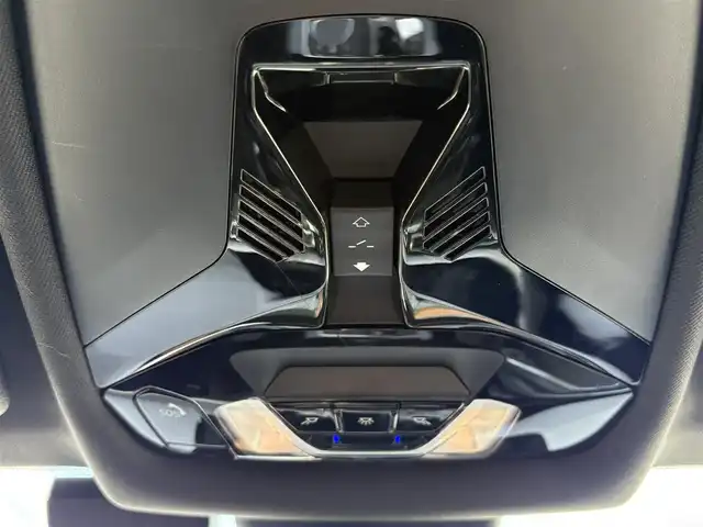 ＢＭＷ １１８ｄ Mスポーツ 大分県 2022(令4)年 5.5万km ガンＭ ・ナビ(BT/Spotify/USB)/・バックカメラ/・サンルーフ/・衝突軽減ブレーキ/・ドライブレコーダー/・ETC/・ブラインドスポットモニター/・コーナーセンサー/・パワーシート/・シートメモリー/・MTモード付きAT/・ドライブモード/・ステアリングリモコン/・クルーズコントロール/・置くだけ充電/・スマートキー/・プッシュスタートボタン