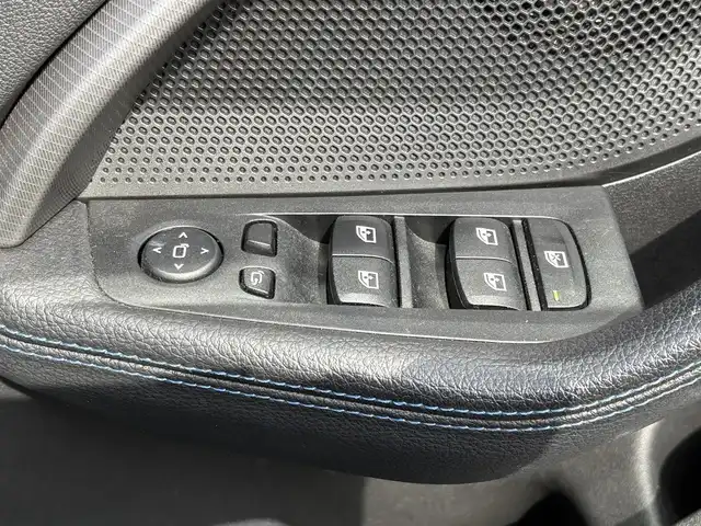 ＢＭＷ １１８ｄ Mスポーツ 大分県 2022(令4)年 5.5万km ガンＭ ・ナビ(BT/Spotify/USB)/・バックカメラ/・サンルーフ/・衝突軽減ブレーキ/・ドライブレコーダー/・ETC/・ブラインドスポットモニター/・コーナーセンサー/・パワーシート/・シートメモリー/・MTモード付きAT/・ドライブモード/・ステアリングリモコン/・クルーズコントロール/・置くだけ充電/・スマートキー/・プッシュスタートボタン