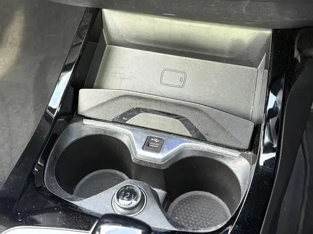 ＢＭＷ １１８ｄ Mスポーツ 大分県 2022(令4)年 5.5万km ガンＭ ・ナビ(BT/Spotify/USB)/・バックカメラ/・サンルーフ/・衝突軽減ブレーキ/・ドライブレコーダー/・ETC/・ブラインドスポットモニター/・コーナーセンサー/・パワーシート/・シートメモリー/・MTモード付きAT/・ドライブモード/・ステアリングリモコン/・クルーズコントロール/・置くだけ充電/・スマートキー/・プッシュスタートボタン