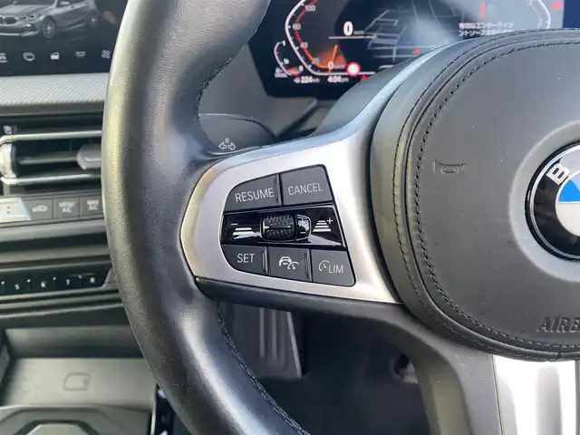 ＢＭＷ １１８ｄ Mスポーツ 福岡県 2022(令4)年 5.5万km ガンＭ ・サンルーフ/・アクティブクルーズコントロール/・純正ナビ/Bluetooth/USB/cayplay/・バックカメラ/・ドライブレコーダー/・ミラー型ETC/・純正18AW/・保証書/・取扱説明書/・LEDライト