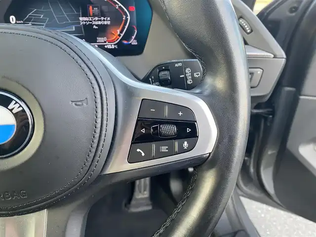 ＢＭＷ １１８ｄ Mスポーツ 福岡県 2022(令4)年 5.5万km ガンＭ ・サンルーフ/・アクティブクルーズコントロール/・純正ナビ/Bluetooth/USB/cayplay/・バックカメラ/・ドライブレコーダー/・ミラー型ETC/・純正18AW/・保証書/・取扱説明書/・LEDライト