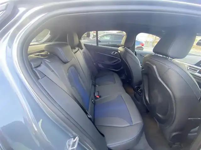 ＢＭＷ １１８ｄ Mスポーツ 福岡県 2022(令4)年 5.5万km ガンＭ ・サンルーフ/・アクティブクルーズコントロール/・純正ナビ/Bluetooth/USB/cayplay/・バックカメラ/・ドライブレコーダー/・ミラー型ETC/・純正18AW/・保証書/・取扱説明書/・LEDライト