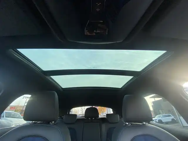 ＢＭＷ １１８ｄ Mスポーツ 福岡県 2022(令4)年 5.5万km ガンＭ ・サンルーフ/・アクティブクルーズコントロール/・純正ナビ/Bluetooth/USB/cayplay/・バックカメラ/・ドライブレコーダー/・ミラー型ETC/・純正18AW/・保証書/・取扱説明書/・LEDライト