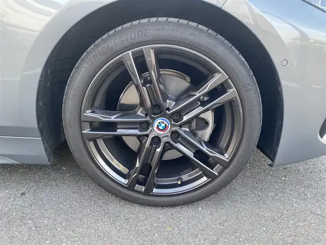 ＢＭＷ １１８ｄ Mスポーツ 福岡県 2022(令4)年 5.5万km ガンＭ ・サンルーフ/・アクティブクルーズコントロール/・純正ナビ/Bluetooth/USB/cayplay/・バックカメラ/・ドライブレコーダー/・ミラー型ETC/・純正18AW/・保証書/・取扱説明書/・LEDライト