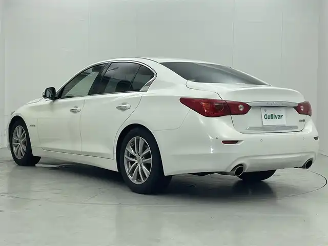 日産 スカイライン ハイブリッド 350GT Type P 茨城県 2014(平26)年 5.2万km クリスタルホワイトパール 純正ナビ/全方位カメラ/フルセグ/衝突被害軽減ブレーキ/車線逸脱抑制装置/レーダークルーズコントロール/オートマチックハイビーム/ソナー/BSI/ETC/黒革シート/シートヒーター/純正17インチAW/LEDヘッドライト/スマートキー