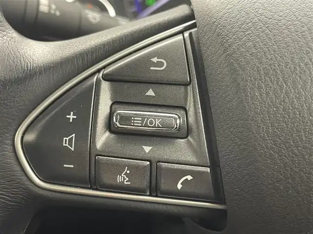 日産 スカイライン ハイブリッド 350GT Type P 茨城県 2014(平26)年 5.2万km クリスタルホワイトパール 純正ナビ/全方位カメラ/フルセグ/衝突被害軽減ブレーキ/車線逸脱抑制装置/レーダークルーズコントロール/オートマチックハイビーム/ソナー/BSI/ETC/黒革シート/シートヒーター/純正17インチAW/LEDヘッドライト/スマートキー