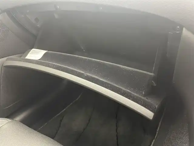 日産 スカイライン ハイブリッド 350GT Type P 茨城県 2014(平26)年 5.2万km クリスタルホワイトパール 純正ナビ/全方位カメラ/フルセグ/衝突被害軽減ブレーキ/車線逸脱抑制装置/レーダークルーズコントロール/オートマチックハイビーム/ソナー/BSI/ETC/黒革シート/シートヒーター/純正17インチAW/LEDヘッドライト/スマートキー