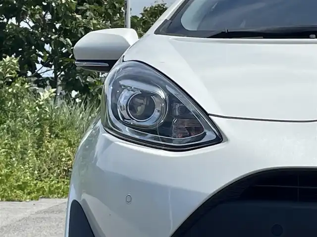 トヨタ アクア S スタイルブラック 山形県 2020(令2)年 7.1万km ホワイトパールクリスタルシャイン トヨタセーフティセンス/SDナビ/　　【CD DVD BT フルセグ】/バックカメラ/LEDオートヘッドライト/ドライブレコーダー/アイドリングストップ/コーナーセンサー/電動格納ウィンカーミラー/ステアリングスイッチ/AAC/純正フロアマット/ドアバイザ―/リモコンキー×2/ETC
