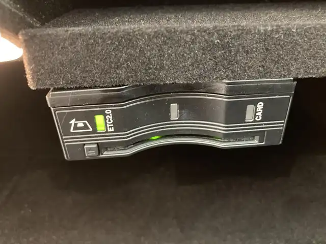 メルセデス・ベンツ Ｃ２００ アバンギャルド AMGライン 熊本県 2019(平31)年 2.8万km ダイヤモンドホワイト 純正ナビ/バックカメラ/ブラインドスポットモニター/ETC2.0/アダプティブクルーズコントロール/純正18インチアルミホイール/LEDヘッドライト/フルセグTV/シートヒーター/スマートキー/プッシュスタート