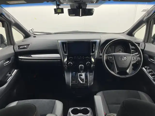 トヨタ アルファード S タイプゴールド 茨城県 2020(令2)年 2.7万km ホワイトパールクリスタルシャイン 純正ディスプレイオーディオ/・AM/FM/DVD/Bluetooth/・フルセグテレビ/バックカメラ/ビルトインETC2.0/ドライブレコーダー/クルーズコントロール/衝突軽減ブレーキ/レーンキープアシスト/ブラインドスポットモニター/横滑り防止装置/盗難防止装置/電動パーキングブレーキ/両側パワースライド/コーナーセンサー/LEDヘッドライト/オートマチックハイビーム/オートライト/ダブルオートエアコン/プッシュスタートボタン/スマートキー×2/ステアリングリモコン/純正18インチアルミホイール/12V充電器/USBジャック/純正フロアマット/ドアバイザー