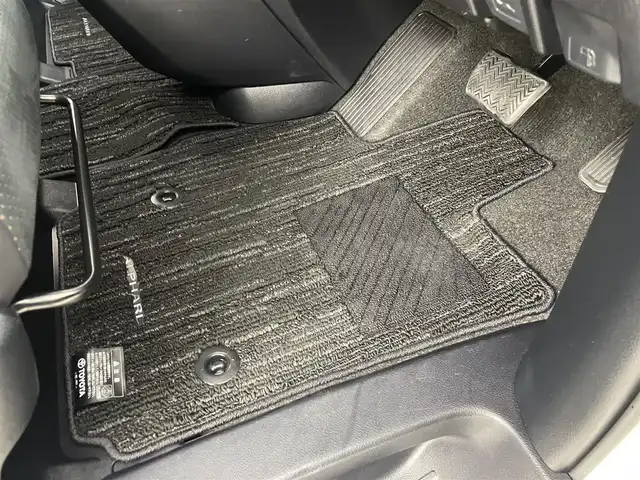 トヨタ アルファード S タイプゴールド 茨城県 2020(令2)年 2.7万km ホワイトパールクリスタルシャイン 純正ディスプレイオーディオ/・AM/FM/DVD/Bluetooth/・フルセグテレビ/バックカメラ/ビルトインETC2.0/ドライブレコーダー/クルーズコントロール/衝突軽減ブレーキ/レーンキープアシスト/ブラインドスポットモニター/横滑り防止装置/盗難防止装置/電動パーキングブレーキ/両側パワースライド/コーナーセンサー/LEDヘッドライト/オートマチックハイビーム/オートライト/ダブルオートエアコン/プッシュスタートボタン/スマートキー×2/ステアリングリモコン/純正18インチアルミホイール/12V充電器/USBジャック/純正フロアマット/ドアバイザー