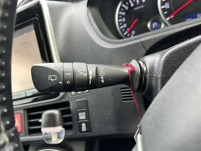 トヨタ ヴォクシー ZS 千葉県 2015(平27)年 6.7万km ブラック 純正ナビ/(AM/FM/BT/CD)/フルセグTV/バックカメラ/両側パワースライド/横滑り防止装置/ビルトインETC/プッシュスタート/スペアキー×1/LEDオートライト/純正16インチアルミホイール