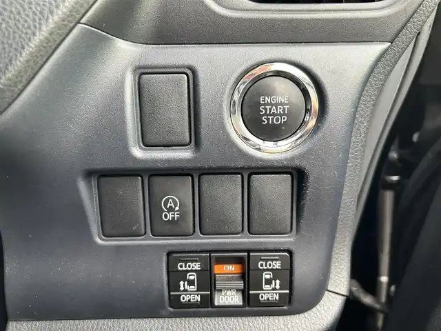 トヨタ ヴォクシー ZS 千葉県 2015(平27)年 6.7万km ブラック 純正ナビ/(AM/FM/BT/CD)/フルセグTV/バックカメラ/両側パワースライド/横滑り防止装置/ビルトインETC/プッシュスタート/スペアキー×1/LEDオートライト/純正16インチアルミホイール