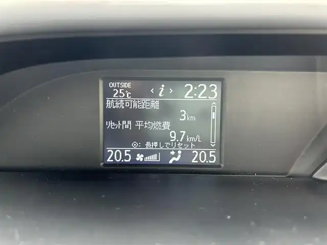 トヨタ ヴォクシー ZS 千葉県 2015(平27)年 6.7万km ブラック 純正ナビ/(AM/FM/BT/CD)/フルセグTV/バックカメラ/両側パワースライド/横滑り防止装置/ビルトインETC/プッシュスタート/スペアキー×1/LEDオートライト/純正16インチアルミホイール