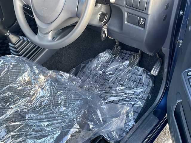 スズキ ジムニー XG 道東・釧路十勝 2016(平28)年 9.3万km ノクターンブルーパール 4WD/社外オーディオ/AM/FM　/ＣＤ再生/横滑り防止装置　/リモコンキー　/純正１６インチアルミホイール　/社外フロアマット