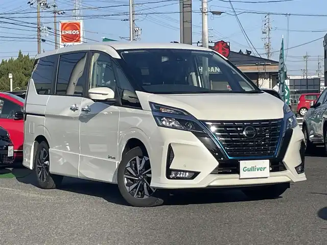 日産 セレナ e－パワー ハイウェイスター V 愛知県 2020(令2)年 3.1万km ブリリアントホワイトパール ワンオーナー/純正SDナビ/　AM/FM/CD/DVD/Blu-ray/Bluetooth/TV/バックカメラ/アラウンドビューモニター/純正アルミホイール/純正フロアマット/両側パワースライドドア/追従機能付きクルーズコントロール/デジタルインナーミラー/電子制御パーキングブレーキ/ブレーキホールド/ETC/前方ドライブレコーダー/衝突被害軽減システム/レーンキープアシスト/横滑り防止装置/前後クリアランスソナー/レーダーブレーキサポート/プロパイロット/LEDヘッドライト/フォグランプ/オートライト/スペアキー（1本）/保証書/取扱説明書