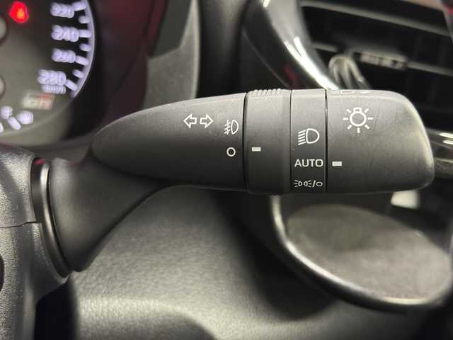 トヨタ ＧＲヤリス RZ ハイパフォーマンス 三重県 2020(令2)年 3万km スーパーホワイトⅡ プレミアムガソリン・ターボ/4WD/6F（iMT：オートブリッピング機能付）/純正 8インチディスプレイオーディオ＋ナビ/（AM/FM/USB/iPod/Bluetooth/Miracast/CarPlay/AndroidAuto）/バックガイドモニター/JBLプレミアムサウンドシステム/ビルトイン ETC2.0/【OP】予防安全パッケージ*1/●【OP】Toyota Safety Sense/-プリクラッシュセーフティ/●レーントレーシングアシスト/●レーダークルコン/●オートハイビーム/●ロードサインアシスト/・パーキングサポートブレーキ（前後静止物・後方接近車両）/・先行車発進告知機能/・セカンダリーコリジョンブレーキ/・ブラインドスポットモニター/・トラクションコントロール/装備/・【OP】カラーヘッドアップディスプレイ*1/・【OP】オートワイパー（雨滴感知式）*1/・【OP】シートヒーター*2/・【OP】ステアリングヒーター*2/・左右独立オートエアコン/・ステアリングスイッチ/・3灯式LEDヘッドランプ＆LEDフロントフォグライト/・オートワイパー（雨滴感知式）*1/・冷却スプレー機能付空冷インタークーラー/・スマートキーx2/・保/取/ナビ取/*1.*2はそれぞれセットでメーカーOP
