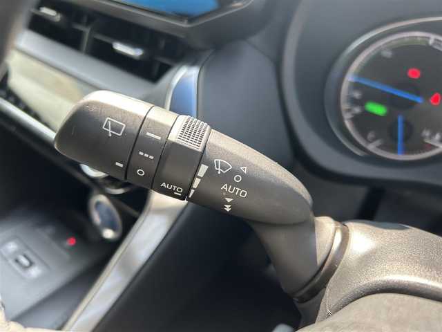 トヨタ ハリアー ハイブリッド G 岡山県 2021(令3)年 7.7万km プレシャスブラックパール 登録時走行距離76314km/純正8インチナビ(AM.FM.BT)/バックカメラ/ETC/ドライブレコーダー/クリアランスソナー/衝突軽減ブレーキ/レーダークルーズコントロール/レーンキープアシスト/電動リアゲート/オートマチックハイビーム/アイドリングストップ/フルフラットシート/18インチ純正AW/純正フロアマット/MTモード付AT/社外AW(スタッドレス)あり