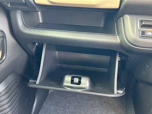 スズキ ハスラー HYBRID G 福岡県 2024(令6)年 0.4万km クールカーキパールメタリック/ソフトベージュメタリック 純正9インチナビ /（Bカメラ、TV、Bluetooth、CD、DVD、AM、FM、USB)/AppleCarPlay/AndroidAuto/全方位カメラ /レーダークルーズコントロール /シートヒーター /LEDヘッドライト /フルセグTV /車線逸脱警報 /ヘッドライトレベライザー/電格ミラー/ステアリングスイッチ