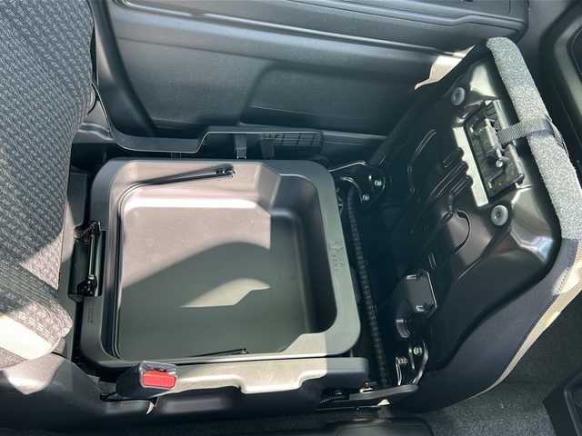 スズキ ハスラー HYBRID G 福岡県 2024(令6)年 0.4万km クールカーキパールメタリック/ソフトベージュメタリック 純正9インチナビ /（Bカメラ、TV、Bluetooth、CD、DVD、AM、FM、USB)/AppleCarPlay/AndroidAuto/全方位カメラ /レーダークルーズコントロール /シートヒーター /LEDヘッドライト /フルセグTV /車線逸脱警報 /ヘッドライトレベライザー/電格ミラー/ステアリングスイッチ