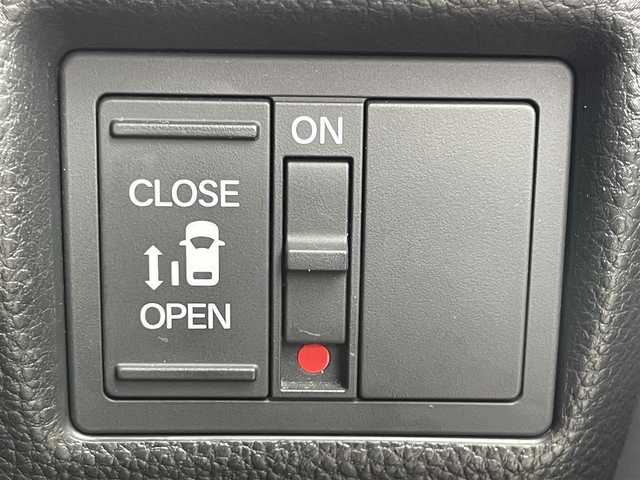 ホンダ Ｎ ＢＯＸ カスタム G L ホンダセンシング 兵庫県 2017(平29)年 6.1万km クリスタルブラックパール 純正ナビ/バックカメラ/ETC/ワンセグTV/衝突軽減ブレーキ/クルーズコントロール/オートライト/LEDヘッドライト/フォグランプ/純正フロアマット/片側パワースライドドア/USB/BT/ドアバイザー