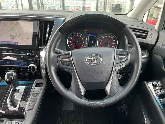 トヨタ アルファード S Cパッケージ 千葉県 2021(令3)年 3.4万km ホワイトパールクリスタルシャイン モデリスタエアロ/サンルーフ/純正9インチナビ/(フルセグTV/BT/CD/DVD/FM/AM)/バックカメラ/前後ドライブレコーダー/純正フリップダウンモニター/衝突被害軽減システム/車線逸脱警報/クルーズコントロール/レザーシート/両側パワースライドドア/横滑り防止装置/ビルトインETC2.0/アイドリングストップ/LEDヘッドライト/フォグランプ/オートライト/ウィンカーミラー/電動格納ミラー/純正18インチAW/シートヒーター/エアシート/シートリフター/ステアリングヒーター/プッシュスタート/スマートキー/フロアマット/ドアバイザー/スペアキー/取扱説明書/保証書